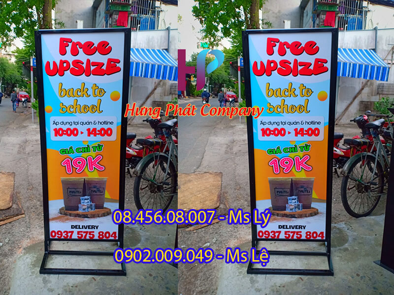 chân dựng format giá rẻ ngoài trời