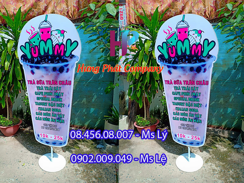 mô hình trà sữa quảng cáo