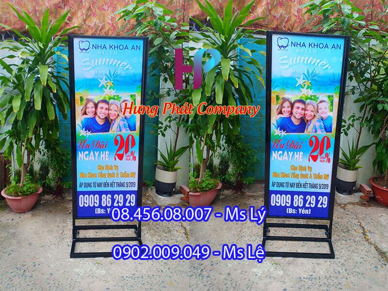 biển quảng cáo 2 mặt ngoài trời