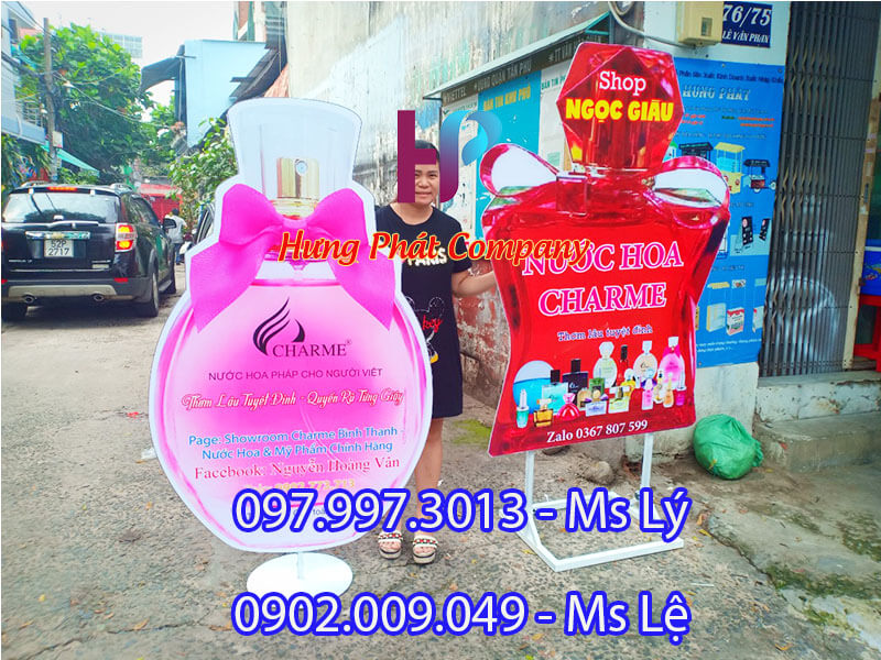 standee mô hình Charme 