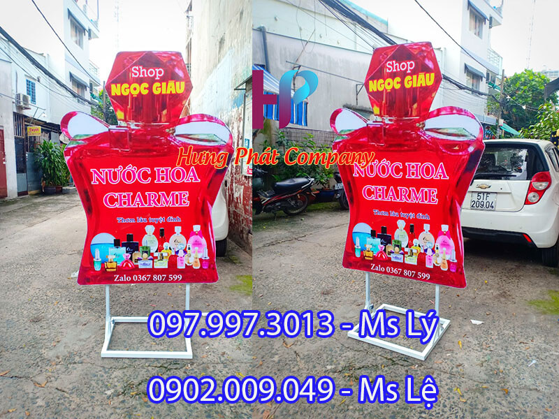 standee mô hình Charme giá rẻ
