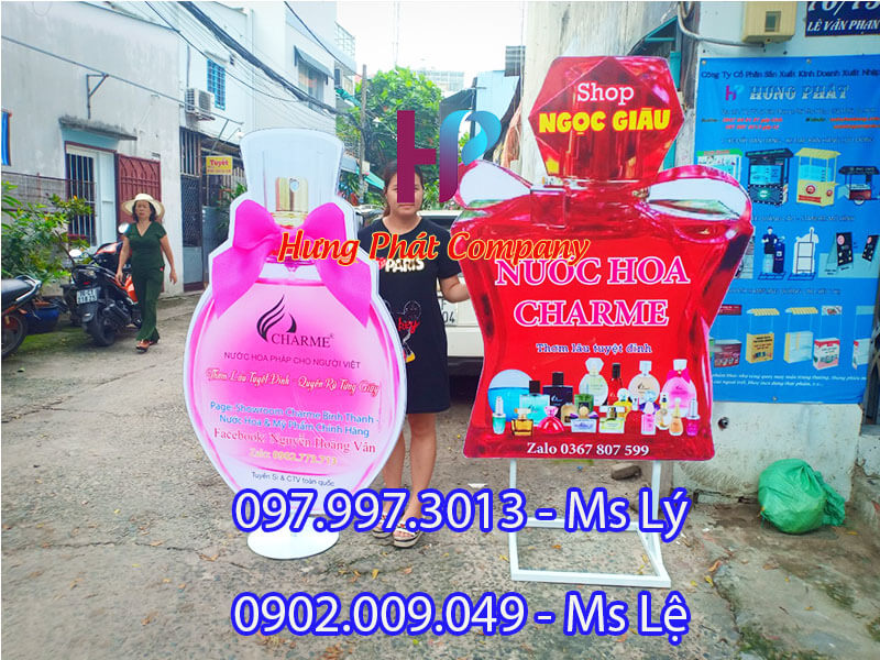 standee mô hình Charme ngoài trời 