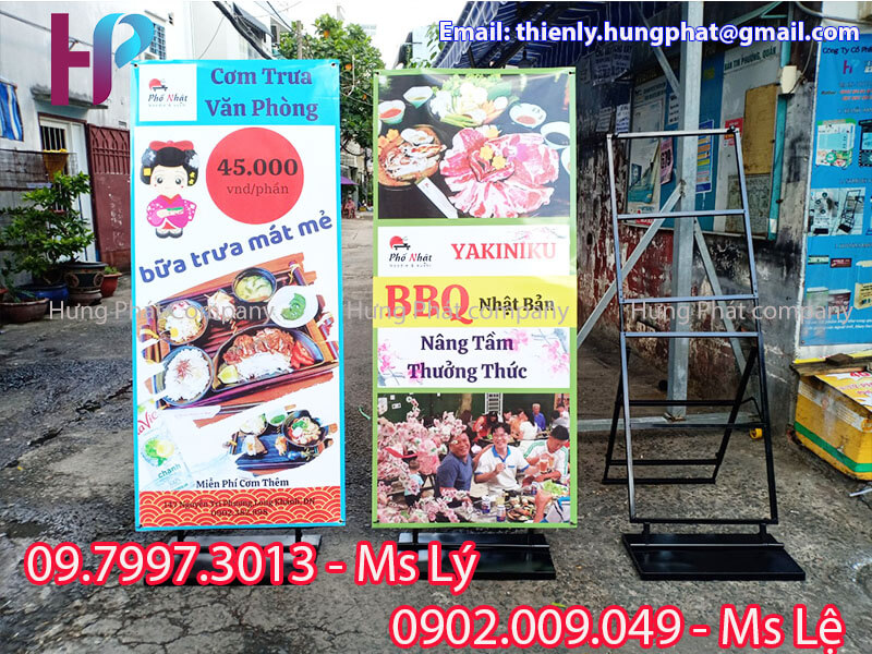 khung sắt quảng cáo ngoài trời