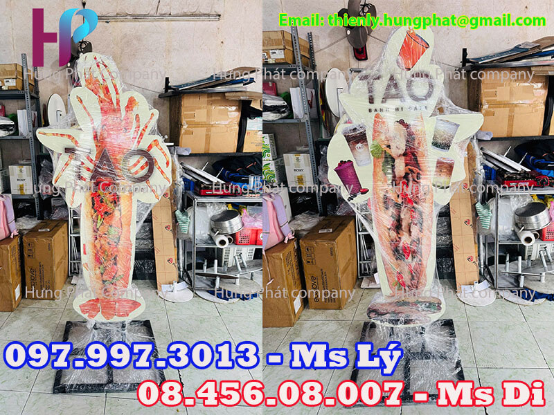 bảng mô hình bánh mì ngoài trời
