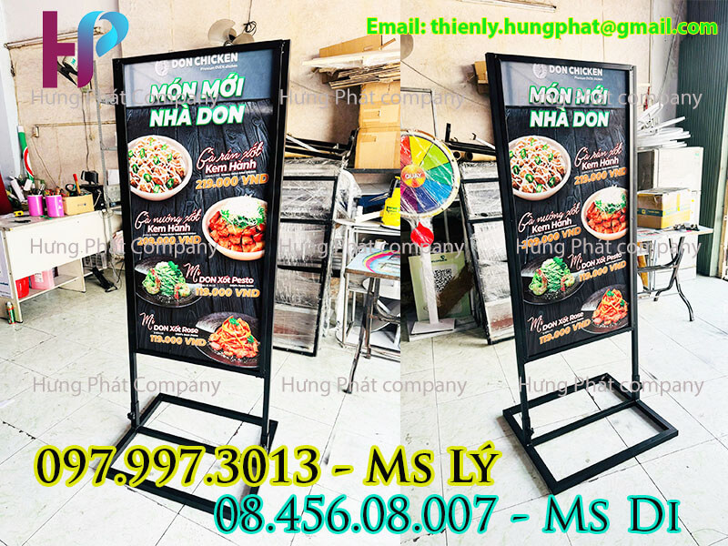 chân quảng cáo ngoài trời