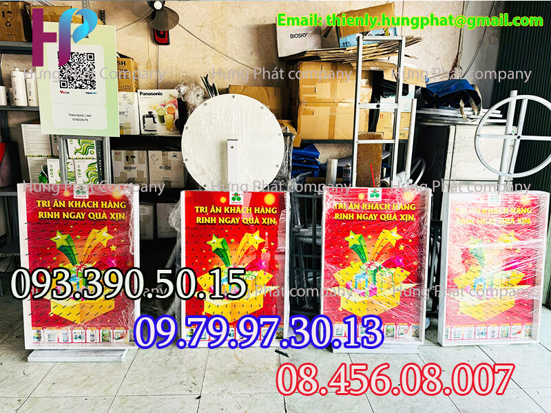 kệ thả banh ziczac quảng cáo